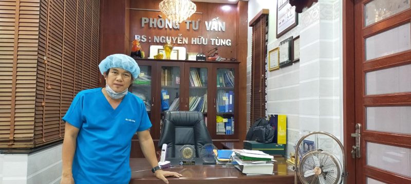 Bác sĩ tư vấn tại nha khoa Hải Nguyên