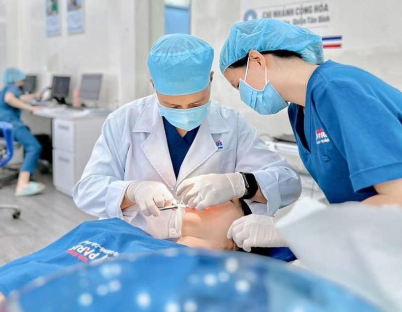 Nha khoa Paris