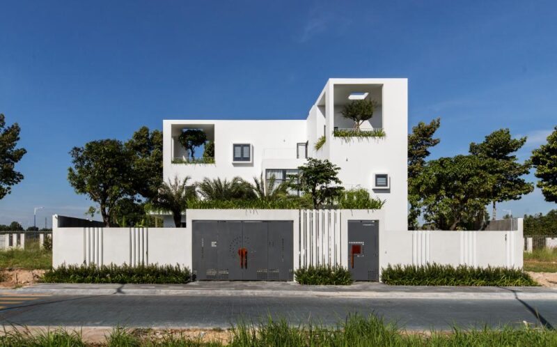 Biệt thự là một loại nhà ở độc lập có sân vườn, hàng rào và lối ra riêng biệt