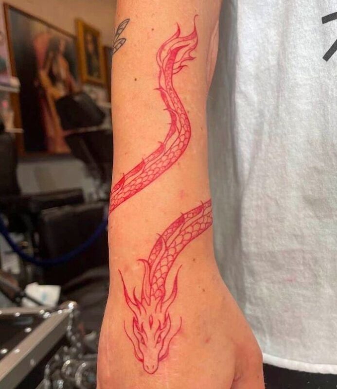 Xăm hình rồng ở tay tạo nên sự cuốn hút