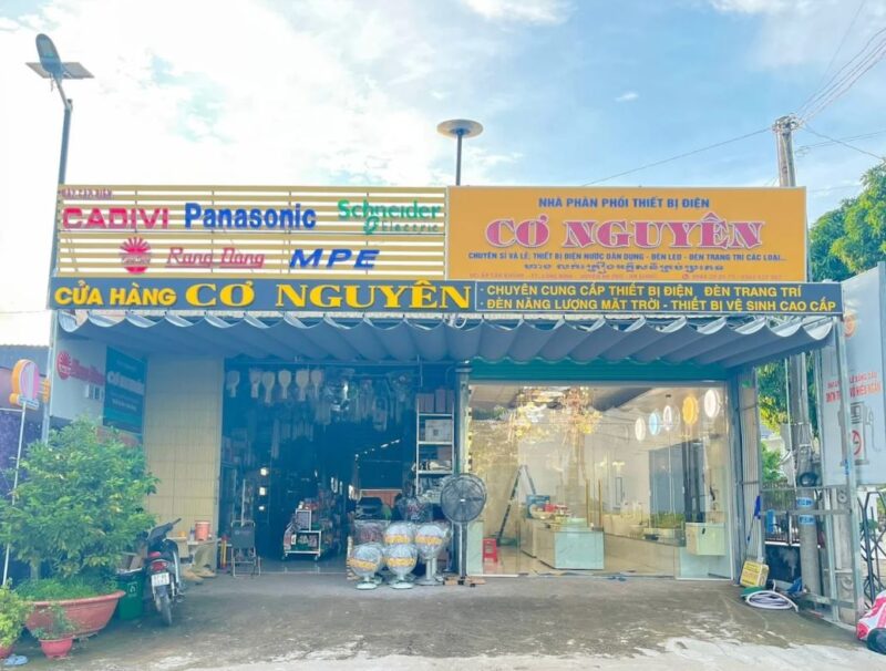 Cửa hàng thiết bị điện Cơ Nguyên