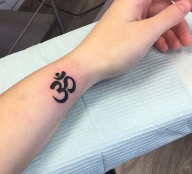 Hình xăm chữ Nhẫn bằng tiếng Phạn