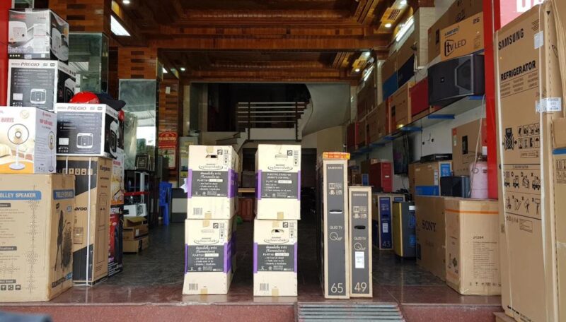 Cửa hàng Điện Máy Bình Kính