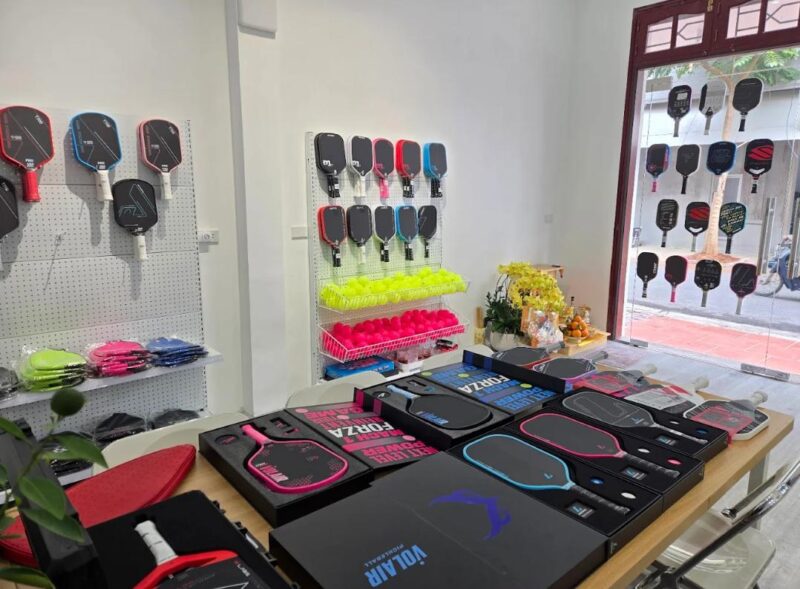 Athena - Cửa hàng pickleball Bắc Ninh cung cấp đa dạng các phụ kiện thể thao