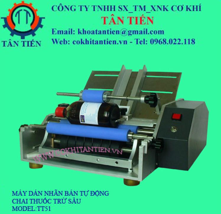 Máy dán nhãn của Cơ Khí Tân Tiến