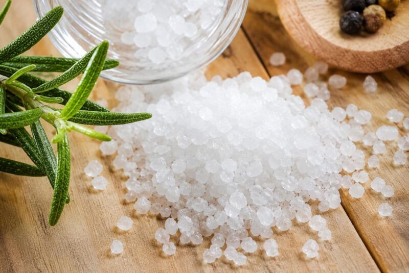 Cách làm trắng răng tại nhà bằng muối ăn rất hiệu quả