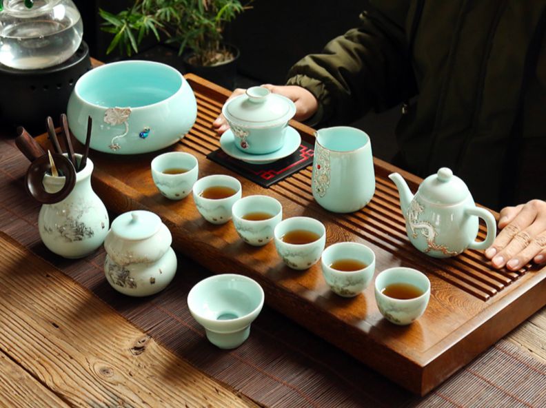 Bộ trà cao cấp là một món quà quý giá và tinh tế