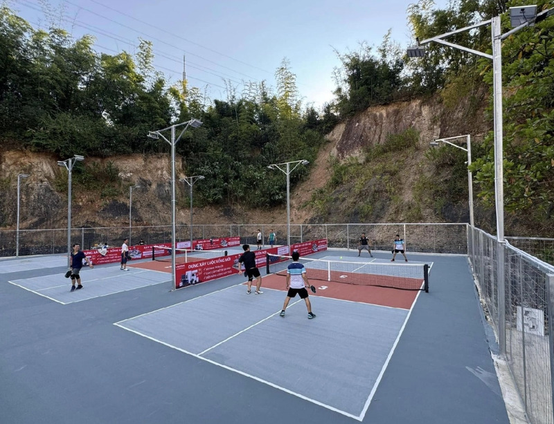 Sân Pickleball Him Lam