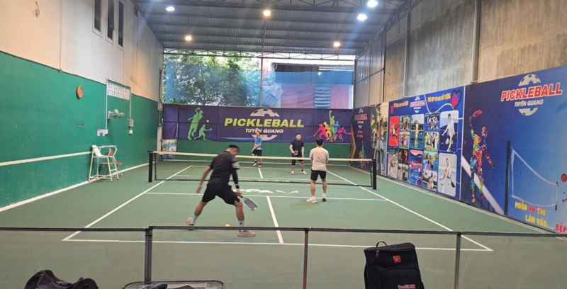 Doanh Nhân Trẻ Club House